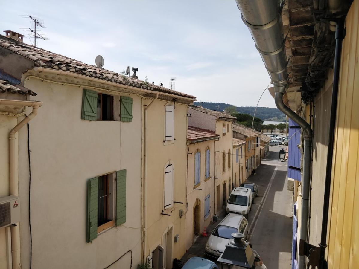Au Coeur Du Vieux Village Saint-Chamas Bagian luar foto